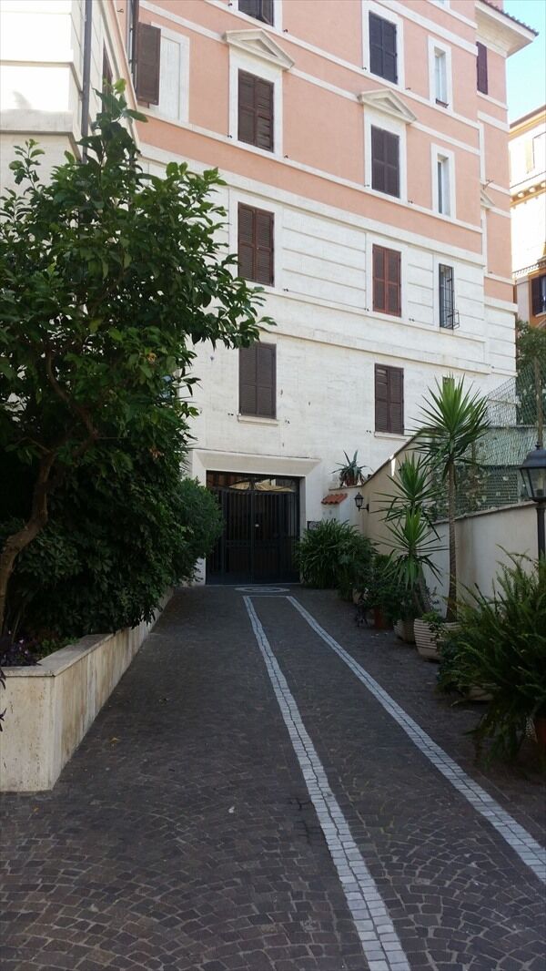 Angoletto Di Trastevere Rome Exterior photo
